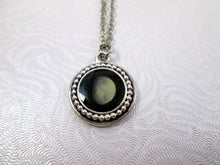 Load image into Gallery viewer, moon phase necklace