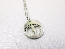 Load image into Gallery viewer, baby footprint necklace