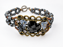 Load image into Gallery viewer, Flower and heart spacer bracelet close-up