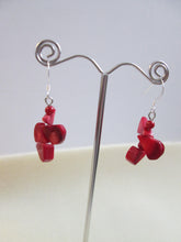 Load image into Gallery viewer, short dangle coral earrings