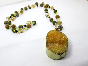 chunky yellow stone necklace