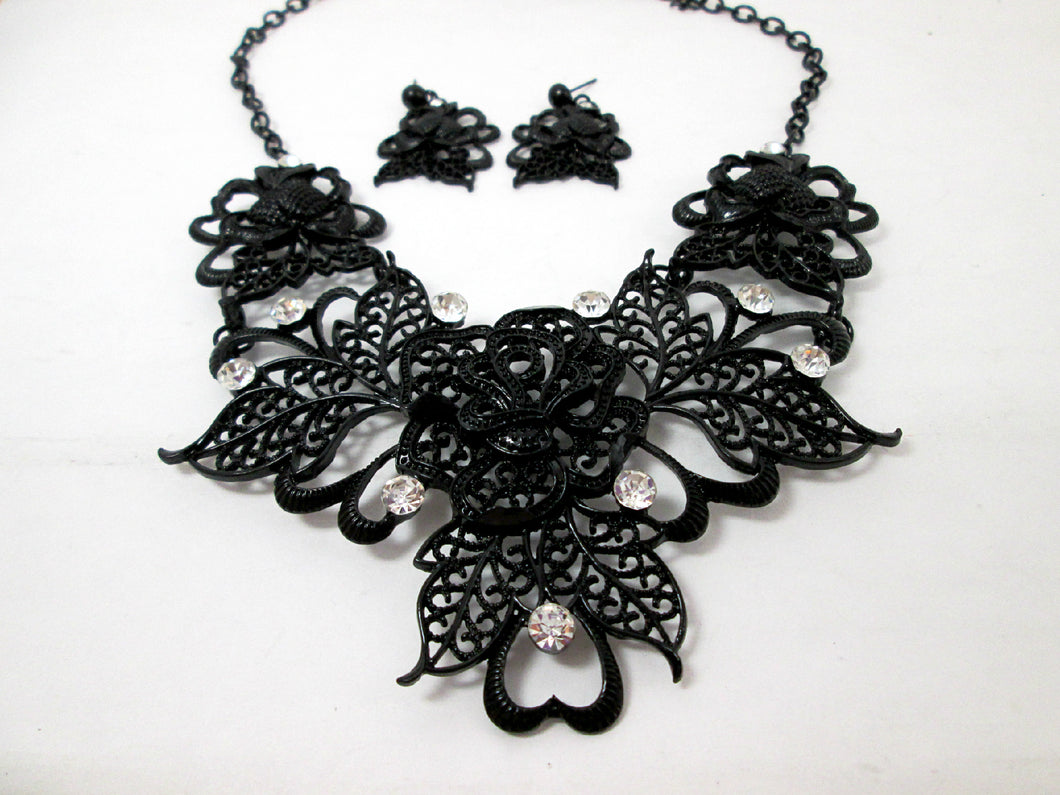 large black rose jewelry set