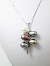 Load image into Gallery viewer, multi color pearl statement pendant