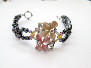 Fancy Flower Magnetic Bracelet for woman