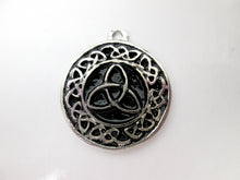 Load image into Gallery viewer, Celtic trinity knot pendant with black background, for unisex teen or adult . (Photo taken on a white background)