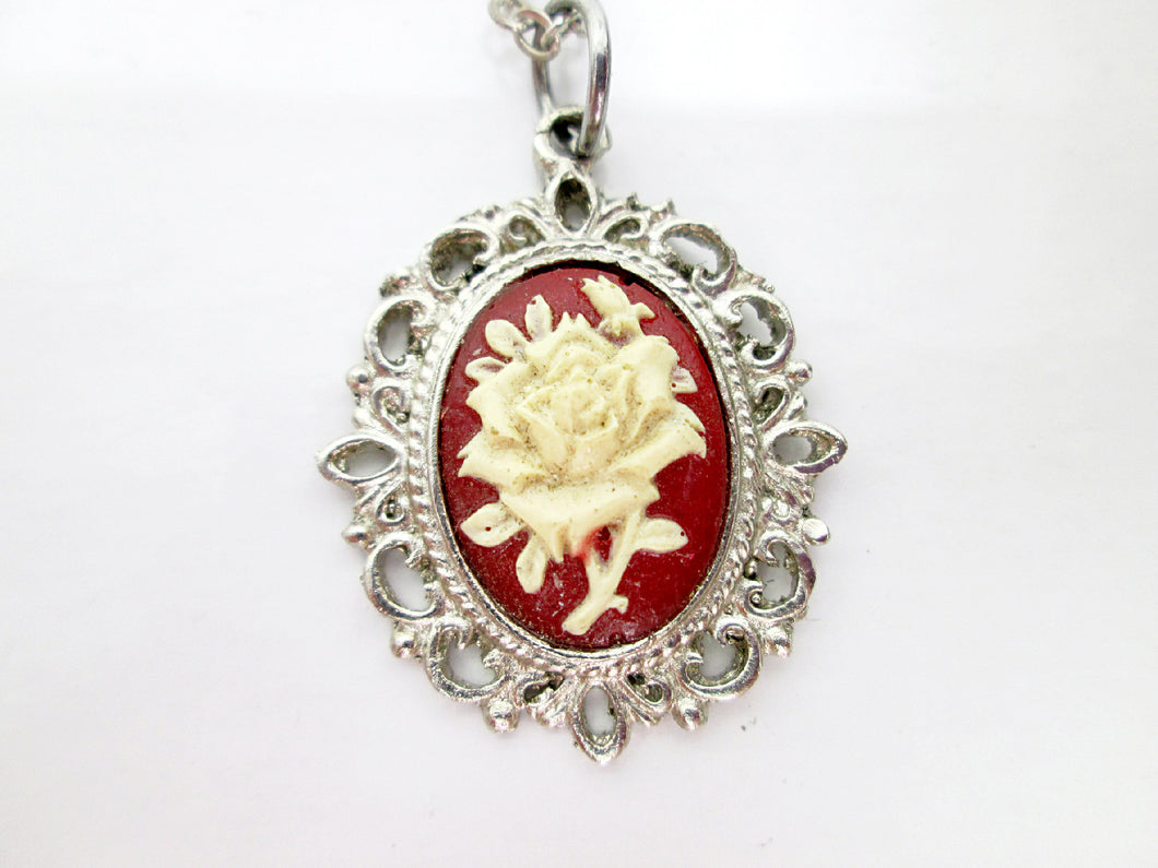 vintage style rose flower cameo pendant necklace