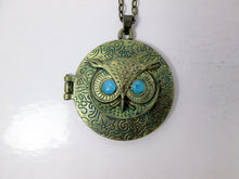Load image into Gallery viewer, blue eyes owl locket necklace