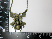 Load image into Gallery viewer, skull bee necklace with measurement