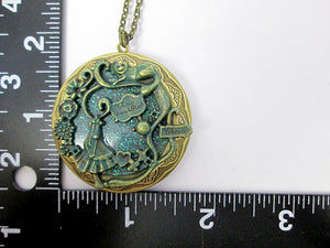 alice locket with measurement