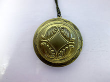 Load image into Gallery viewer, back of locket