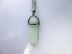 stone point necklace on metal chain
