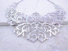 Load image into Gallery viewer, antique silver metal lace necklace