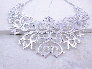 antique silver metal lace necklace