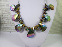 Load image into Gallery viewer, rainbow bronze seashell and pearl necklace