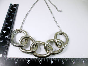 five circles interlocking necklace with measurement