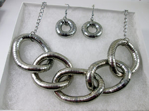 chunky silver interlocking 5-rings necklace set