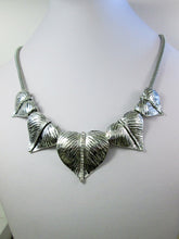 Load image into Gallery viewer, five leaves slider necklace