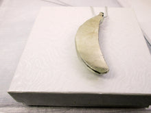 Load image into Gallery viewer, back view of pea pod necklace