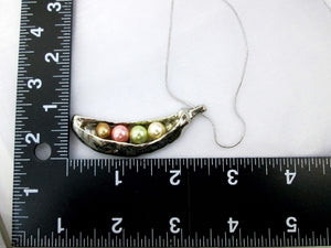 peas in pod necklace with measurement