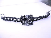 Load image into Gallery viewer, Fancy Black Flower Magnetic Bracelet for Woman