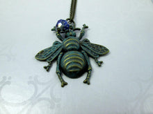 Load image into Gallery viewer, bumble bee pendant