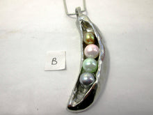 Load image into Gallery viewer, 4 peas in a pod pendant