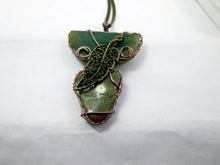 Load image into Gallery viewer, wire wrapped pendant necklace