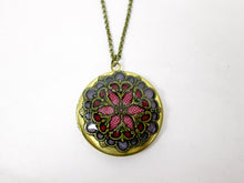 Load image into Gallery viewer, round filigree mandala locket necklace