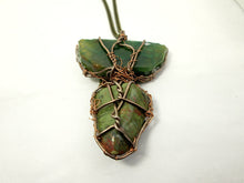 Load image into Gallery viewer, wire wrapped pendant