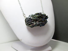 Load image into Gallery viewer, rainbow carborundum pendant necklace