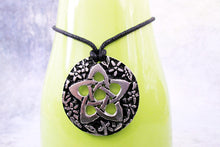 Load image into Gallery viewer, handmade flower pentagram necklace