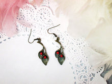 Load image into Gallery viewer, rustic flower earrings
