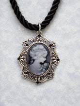 Load image into Gallery viewer, Victorian Lady cameo necklace