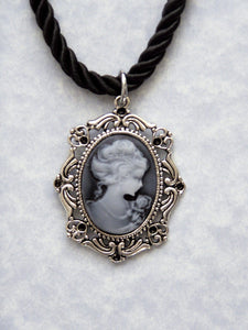 Victorian Lady cameo necklace